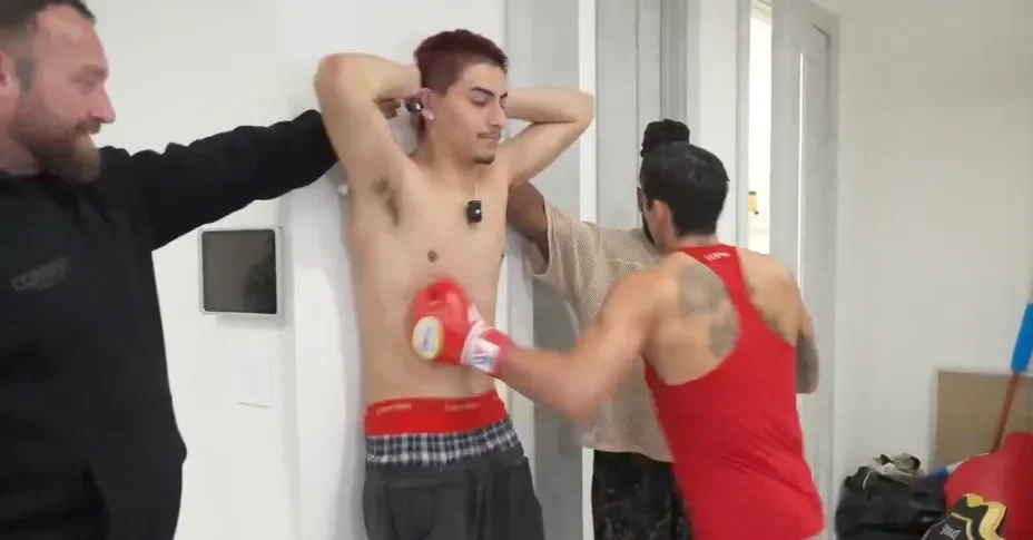 Garcia's brutal body shot leaves streamer screaming on live stream