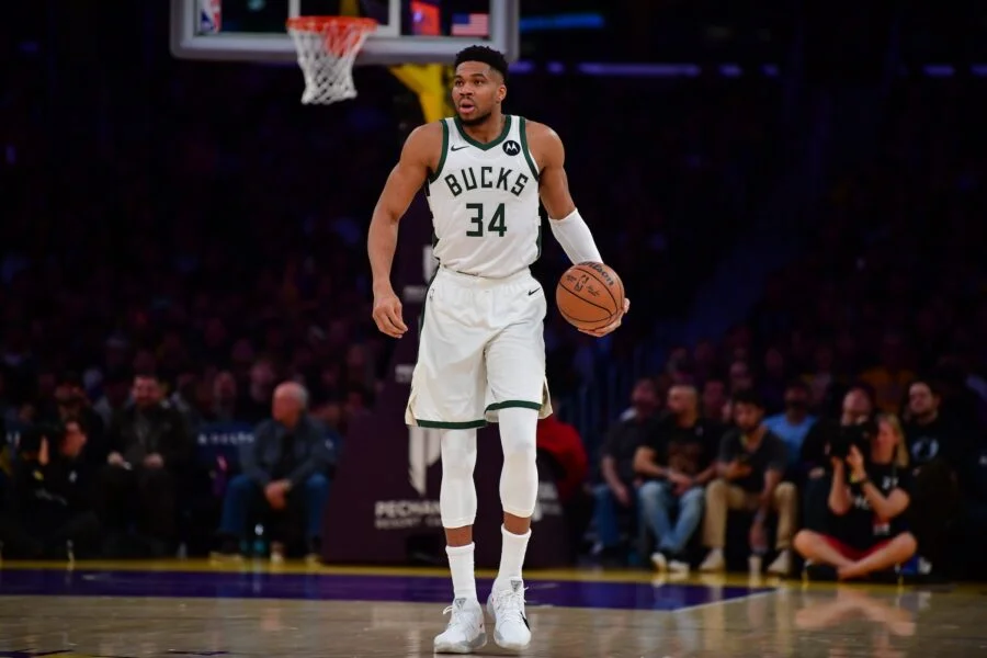 Giannis Trade Saga: Bucks Likely to Wait for Offseason as Lakers, Sixers, Raptors Monitor