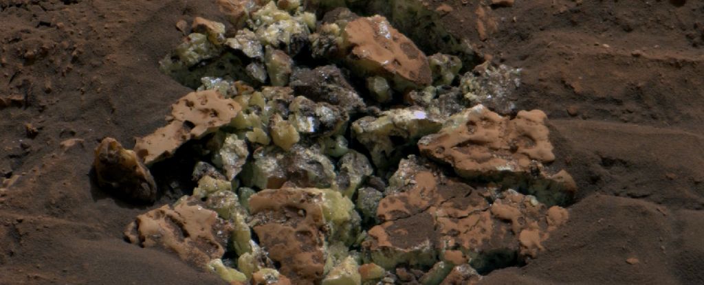 Featured image for Curiosity's Mars Rock Reveal Unforeseen Discovery