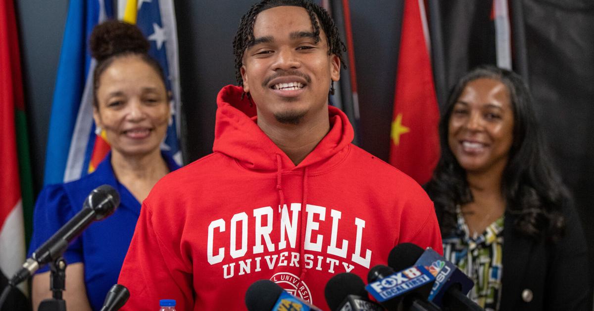 Featured image for Record-breaking high school senior chooses Ivy League school from 185+ college acceptances.