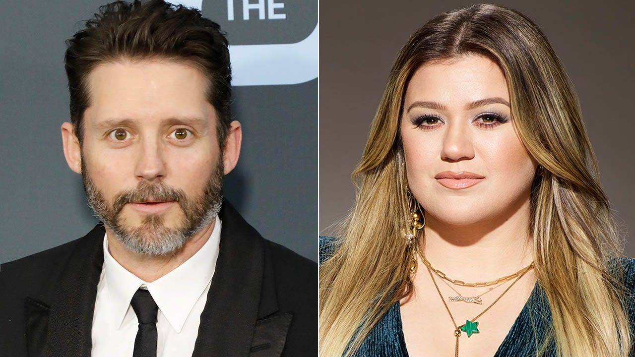 "Kelly Clarkson Escalates Legal Battle with Ex Brandon Blackstock in Divorce Drama"