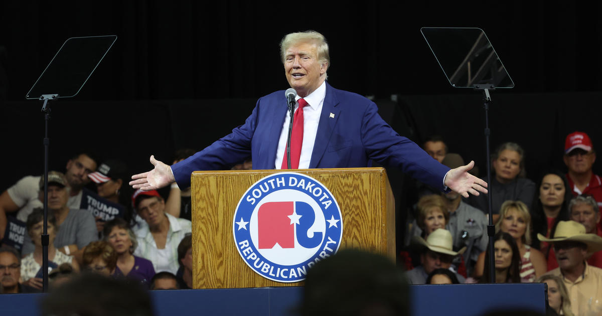 Judge orders separate trials for all defendants in Trump RICO case