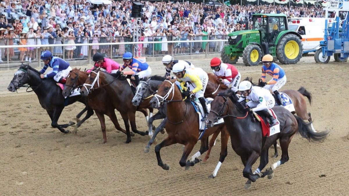 Belmont Stakes racing resumes after air quality improves in New York.