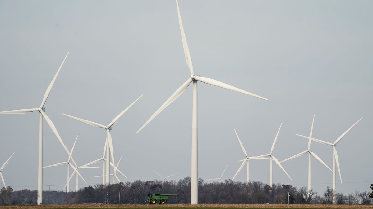 "Whitmer's Clean Energy Package Paves the Way for Michigan's Sustainable Future"