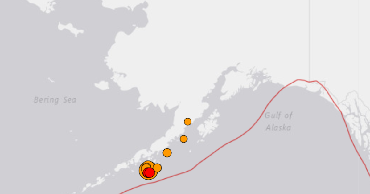 Featured image for Alaska Shaken by 7.2-Magnitude Earthquake, Brief Tsunami Warning Issued
