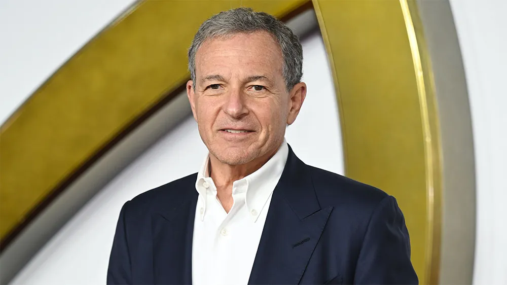 "Disney's Strong Earnings and Iger's Moves Defend Against Activist Investors"