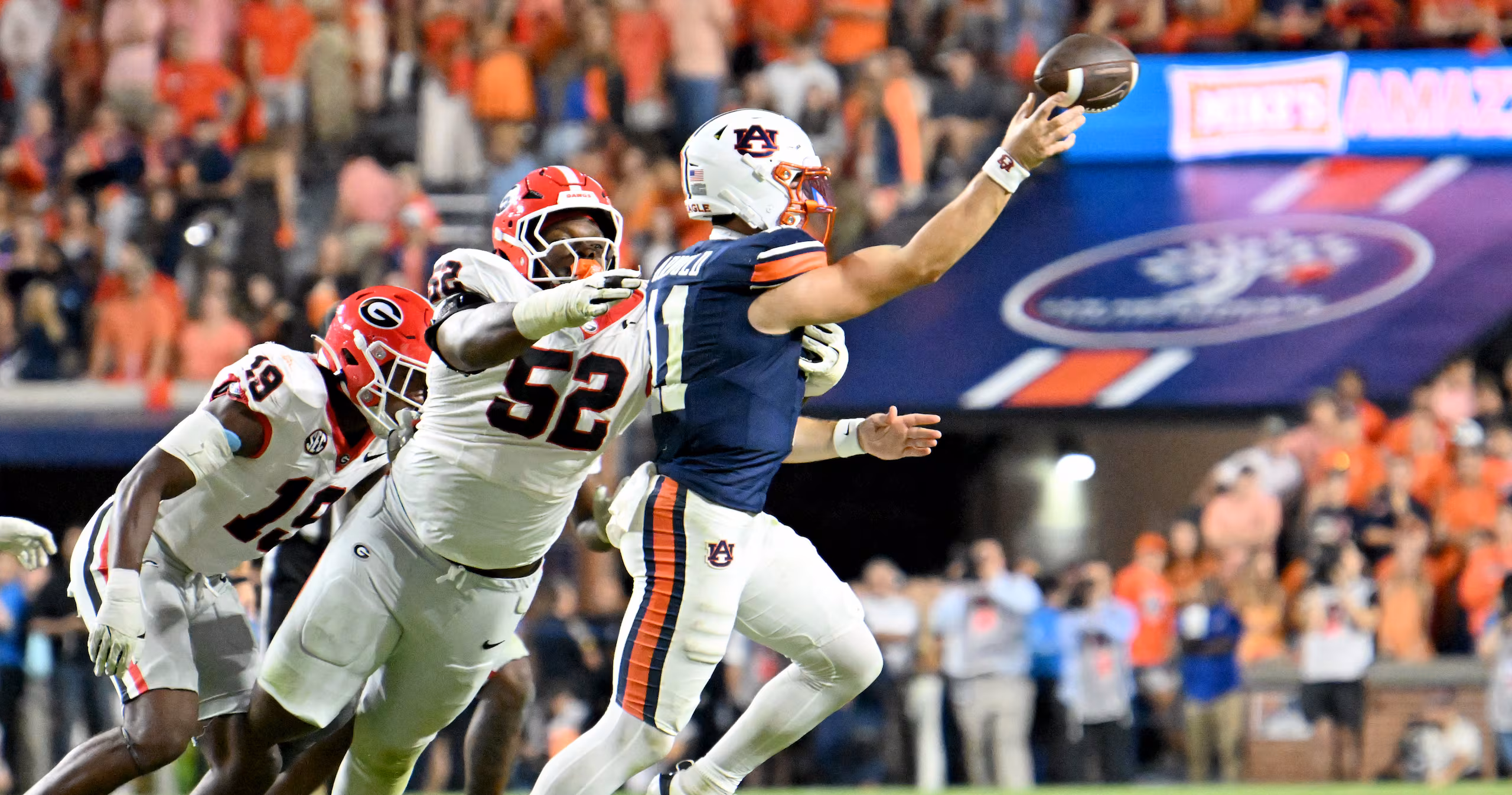 Featured image for Georgia Football Gains Momentum After 20-10 Win Over Auburn