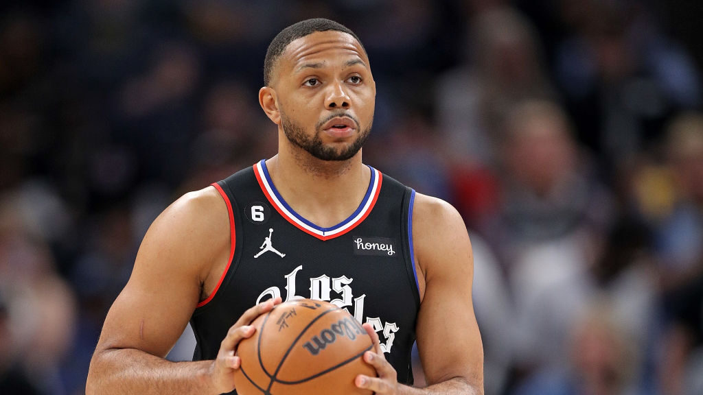 Featured image for Phoenix Suns Secure Eric Gordon in Impressive Free Agency Move