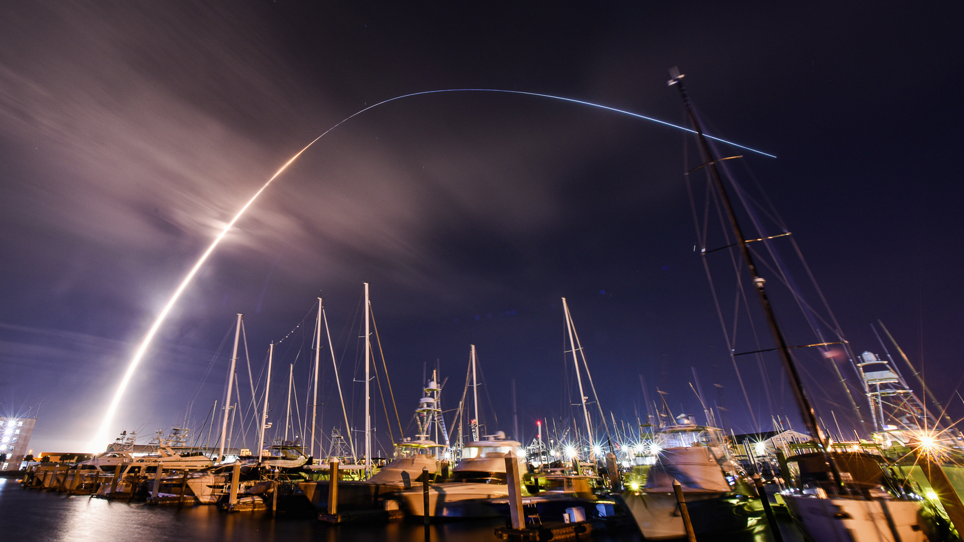 "Private U.S. Moon Mission Doomed by Critical Fuel Leak"