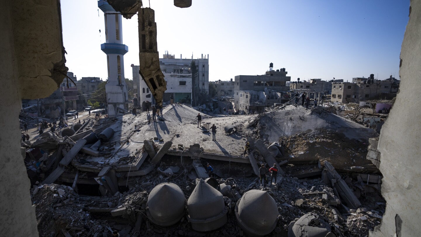 "Israeli Strikes in Gaza Kill Scores as Ceasefire Attempts Continue"