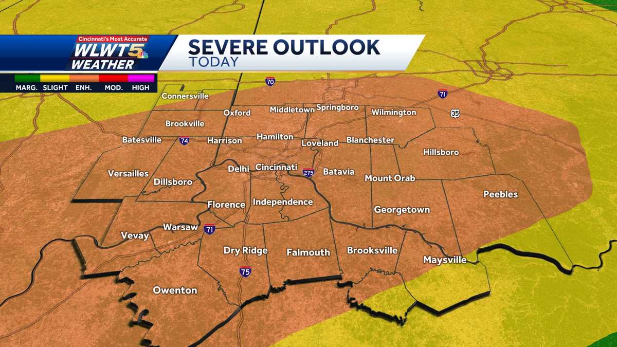 "Midwest Braces for Nocturnal Tornado Threat Amid Unusual Severe Weather Event"