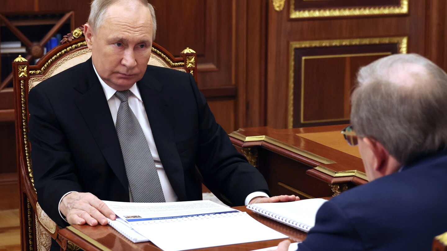 Russian Lawmakers Approve Confiscating Assets of Army Critics