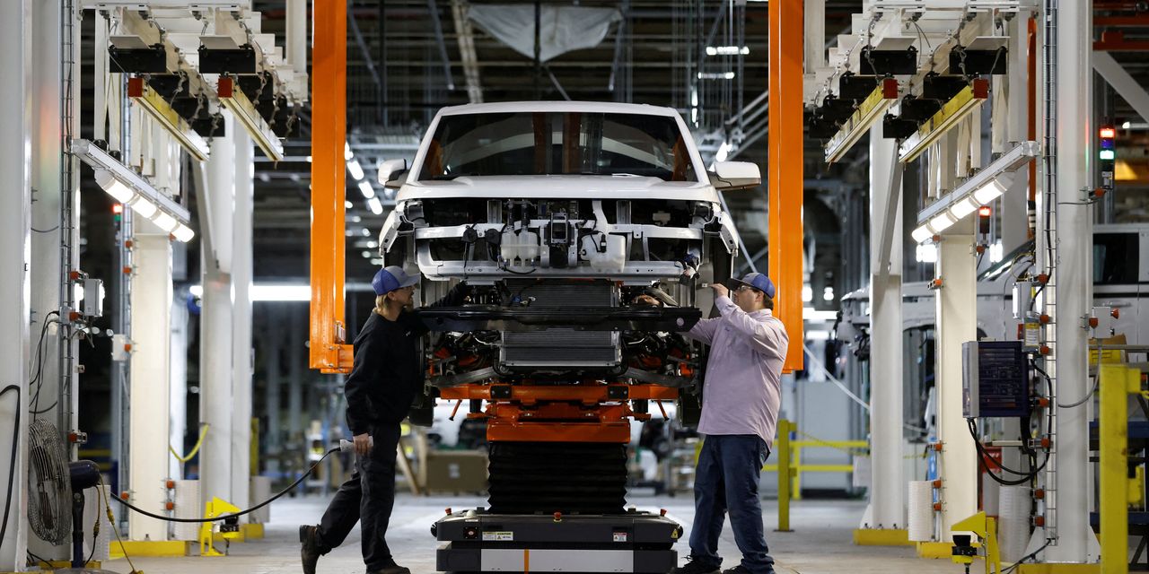 Featured image for The Struggles of EV Startups: Cash Dwindles and Bankruptcy Looms