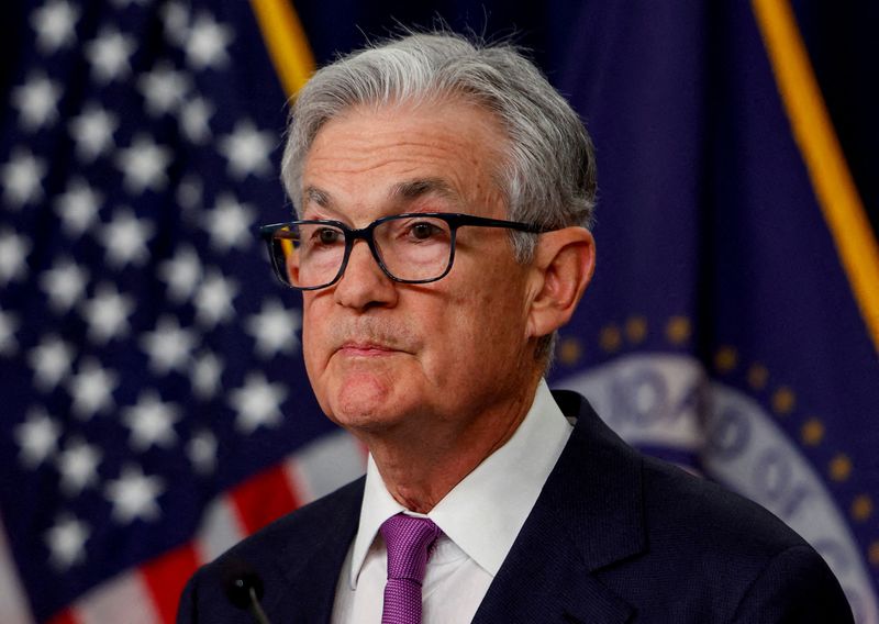 "Powell's Dilemma: Navigating Bond Yields, War, and Political Stalemate"