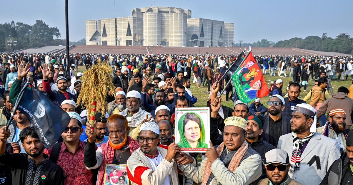 Featured image for Massive Mourning for Bangladesh's First Female Prime Minister Khaleda Zia