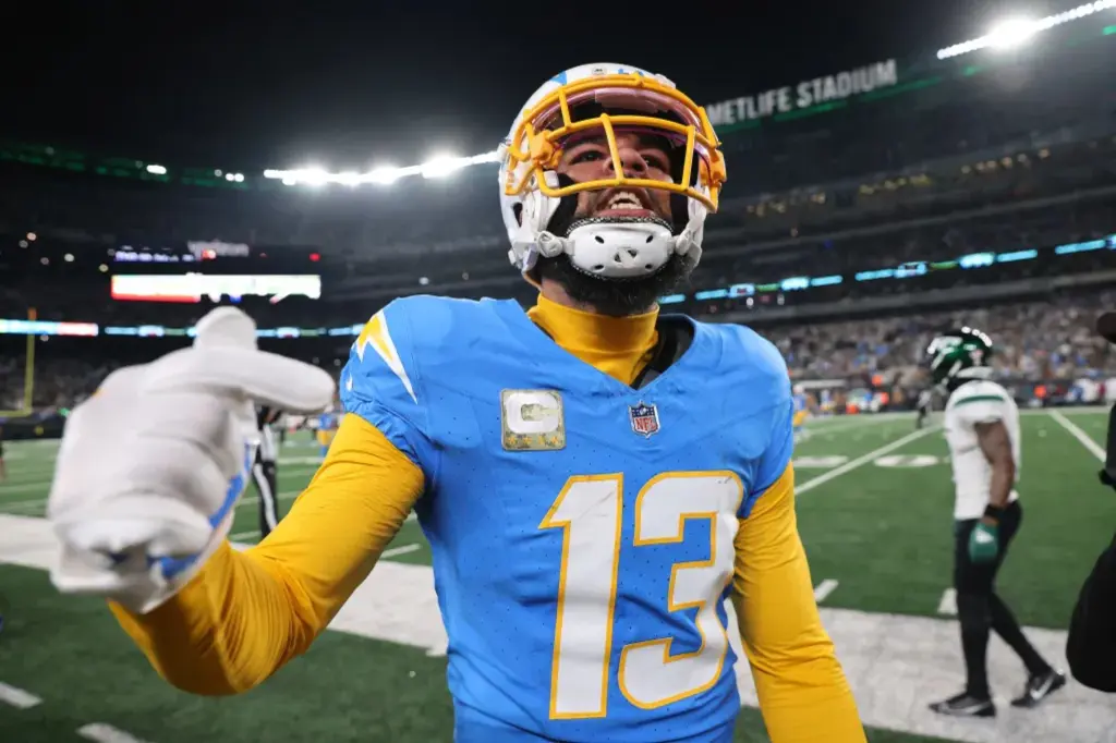 Featured image for Keenan Allen Rejoins Chargers on One-Year, $8.5M Deal