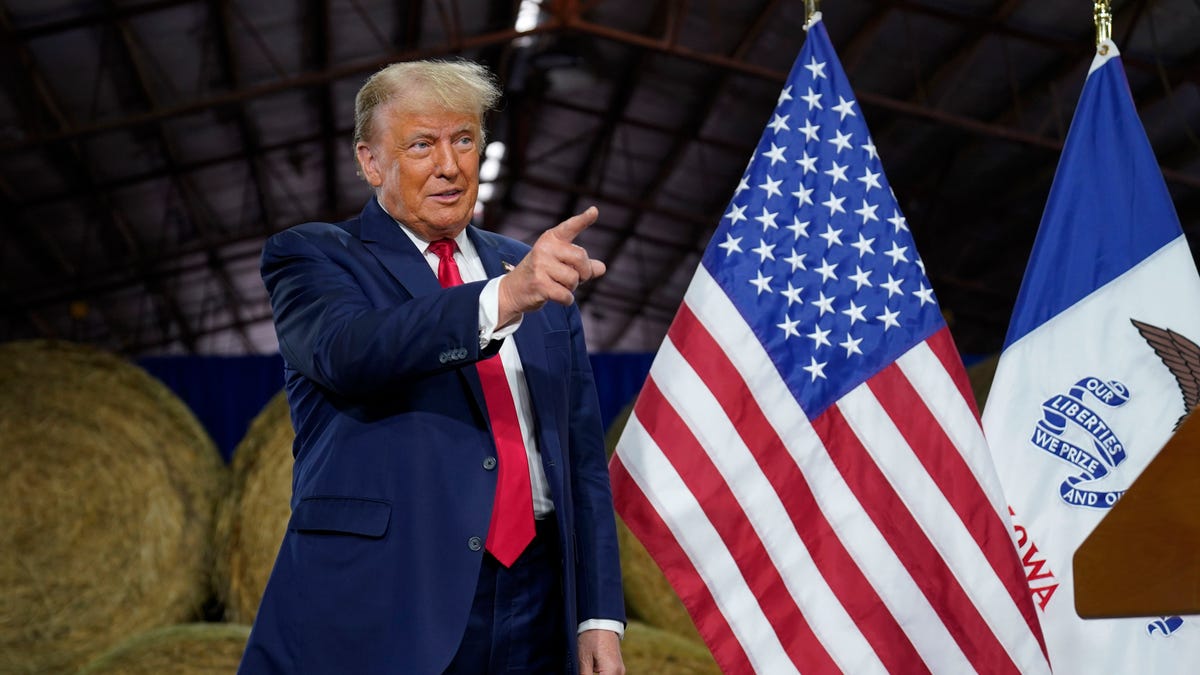"Trump Dominates Orlando GOP Summit, Hutchinson Booed for Trump Comments"