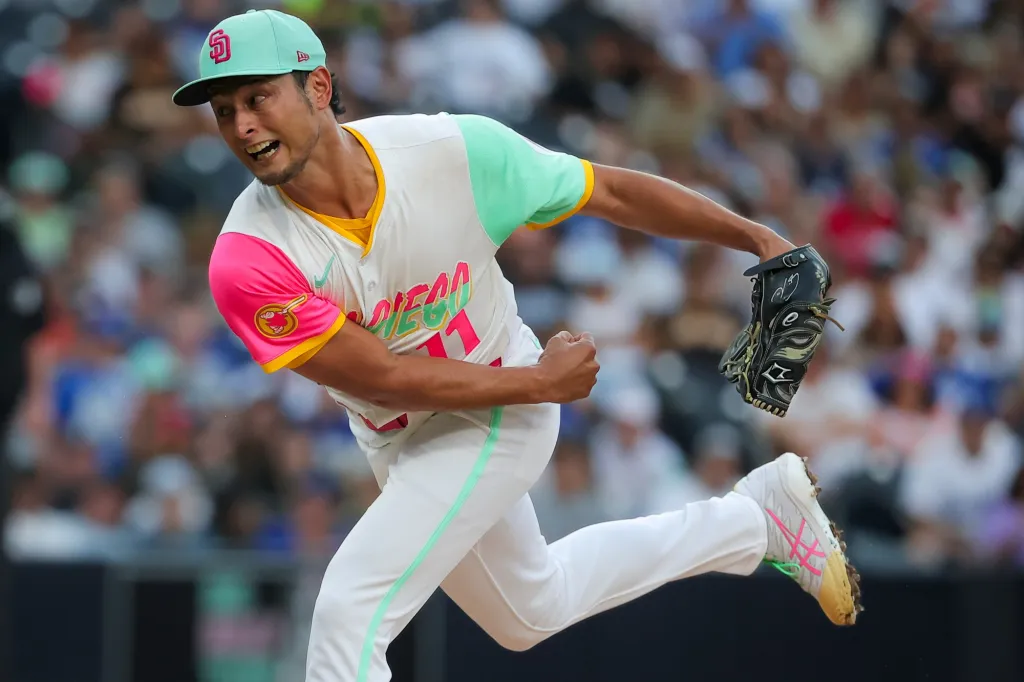 Featured image for Padres Surpass Dodgers in NL West Race