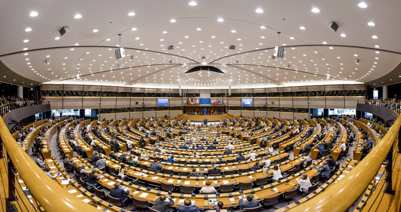 Featured image for EU Parliament Bans Amazon Lobbyists