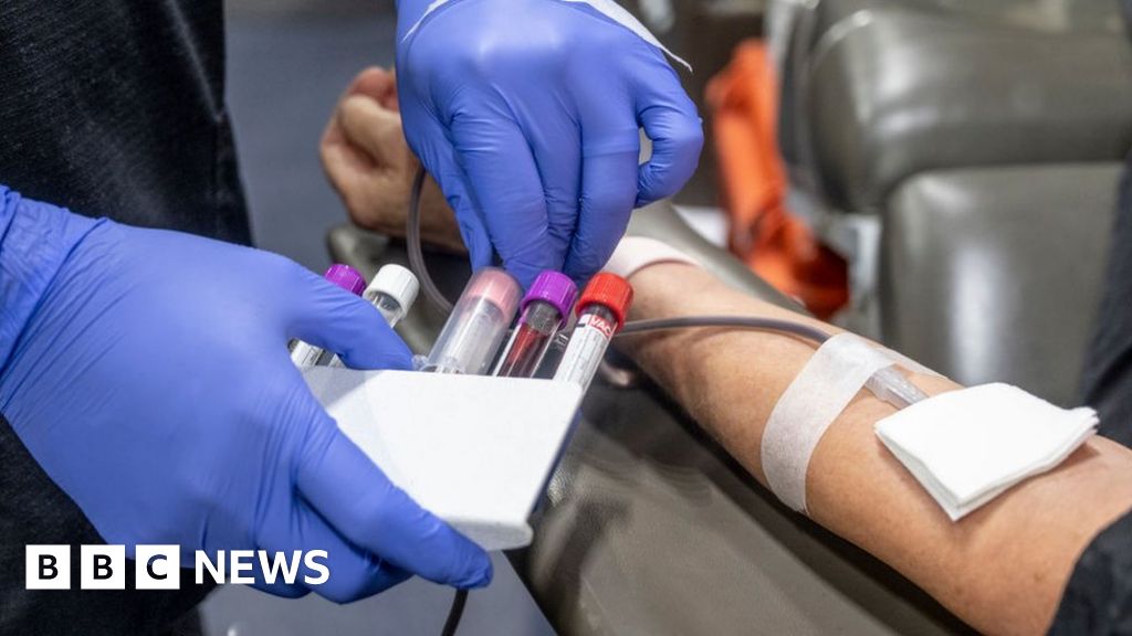 Featured image for FDA lifts ban on blood donations from gay and bisexual men in the US.