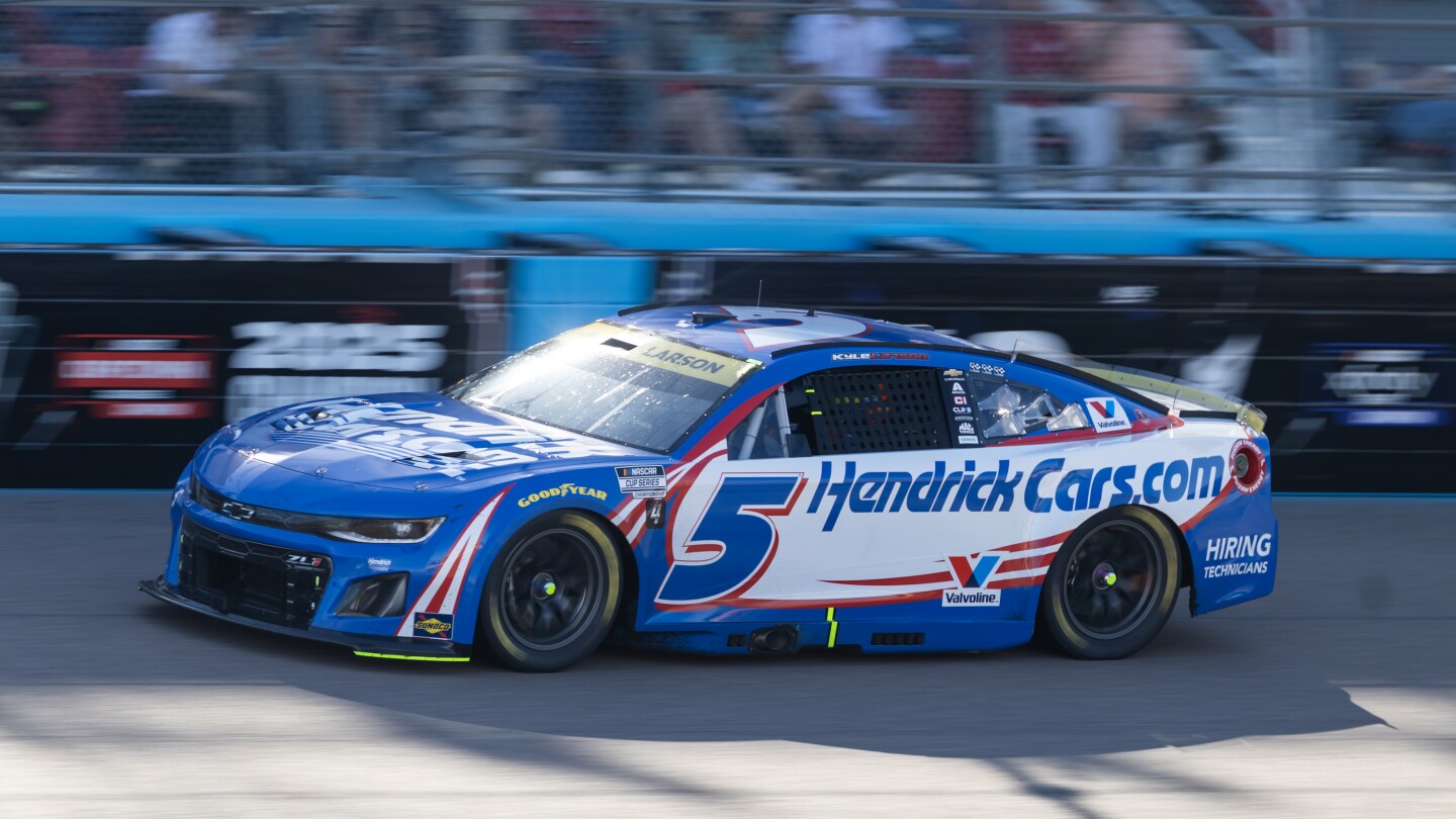 Featured image for Kyle Larson Clinches 2025 NASCAR Championship in Overtime Thriller