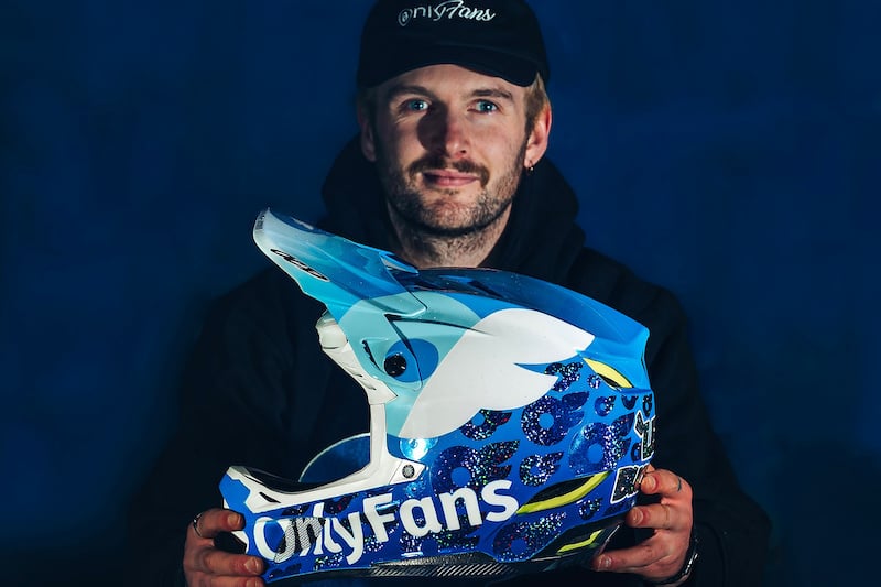 Featured image for "2023's Most Memorable Pinkbike Comments: A Goldmine of Wit"