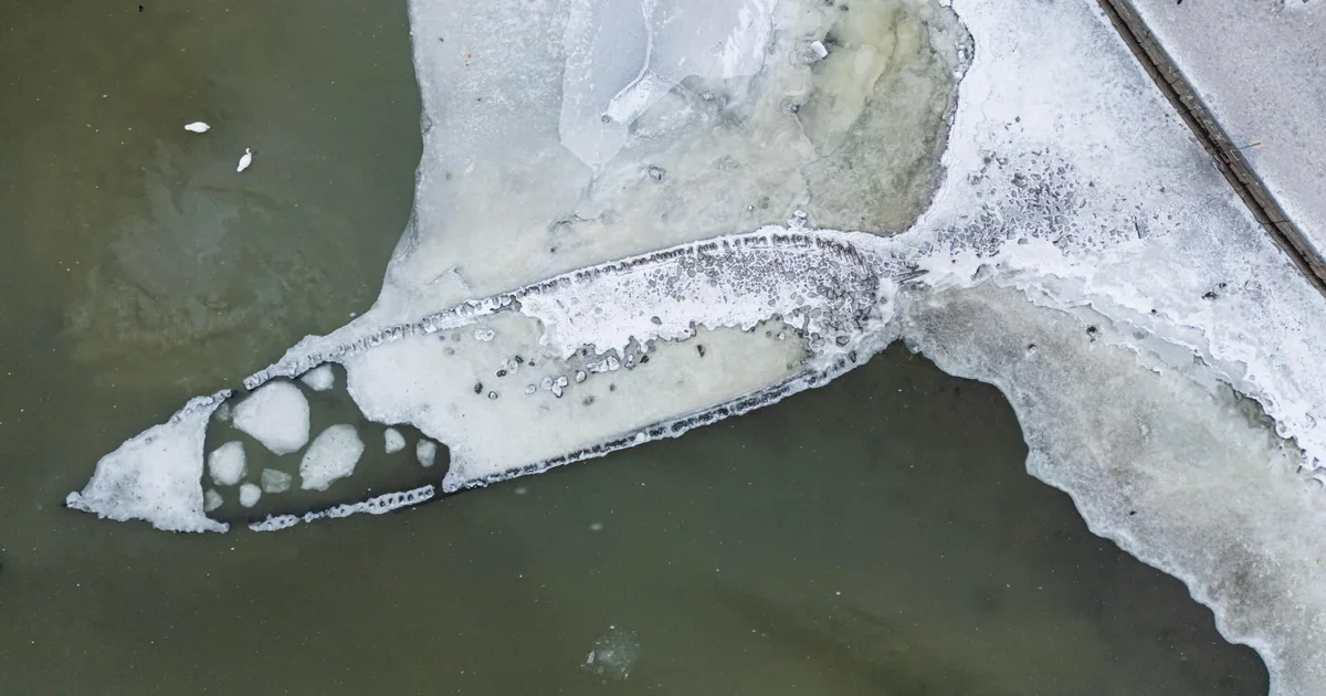 Low Baltic Waters Reveal 400-Year-Old Swedish Warship Near Stockholm