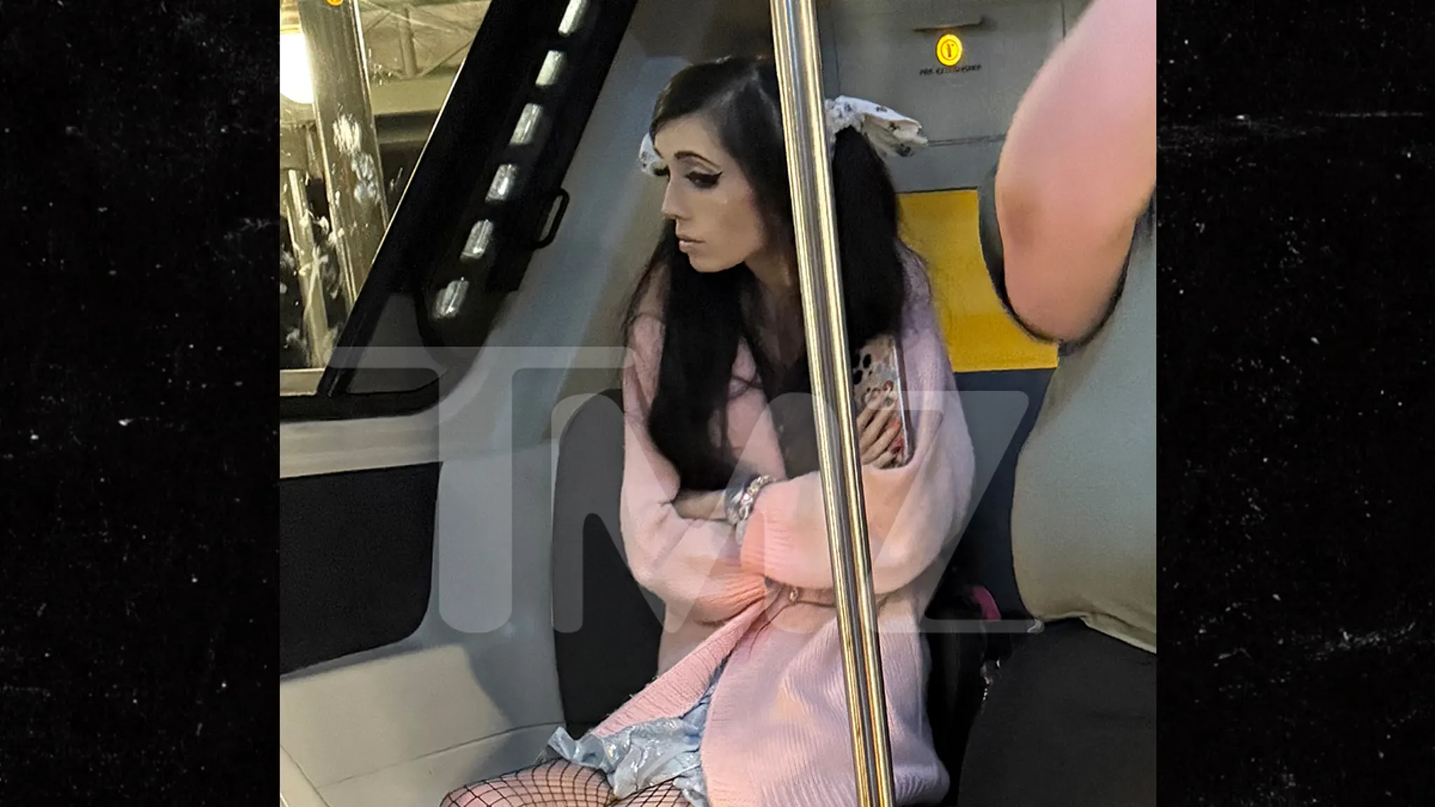 Featured image for Eugenia Cooney Returns to Disney World Amid Fan Worries