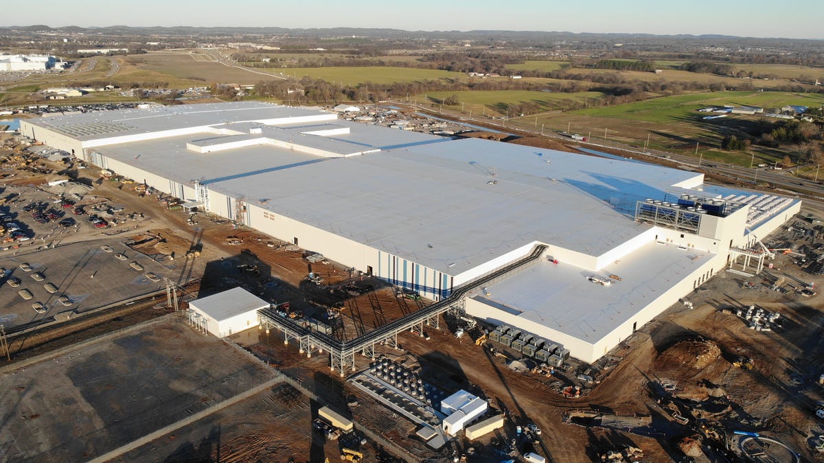 Featured image for "GM and LG Chem's $19 Billion EV Battery Supply Agreement"