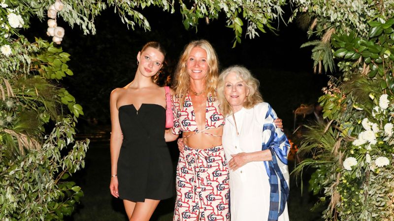 Gwyneth Paltrow and Daughter Apple Martin: Twinning at Goop Event