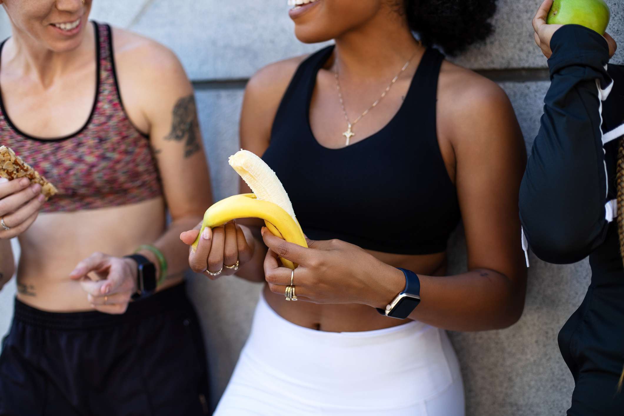 "The Ultimate Pre-Workout Snack: Protein vs Carbs"