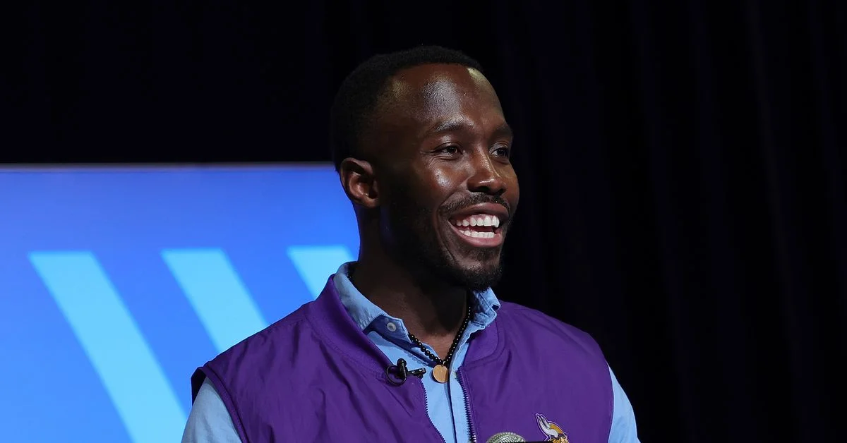 "Vikings' Quarterback Situation Dominates Draft Day Discussions"