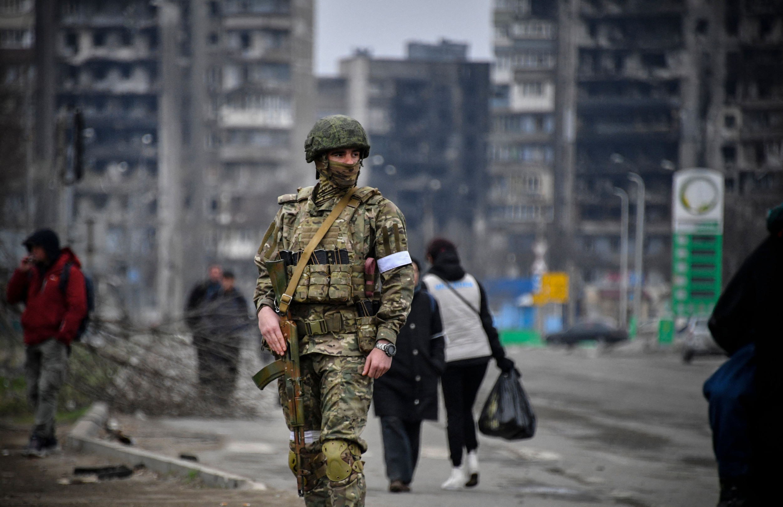 Russia's Recruitment Plan for 400k 'Volunteers' Faces Challenges and Coercion, says UK.