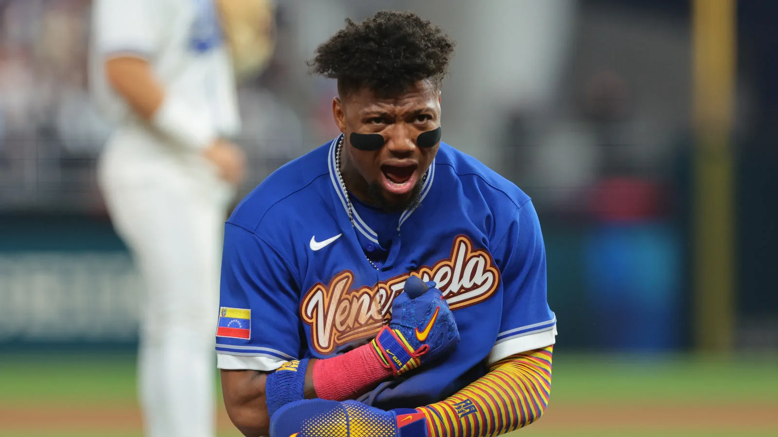 Venezuela Takes 4-2 Lead Over Italy in WBC Semifinal Showdown