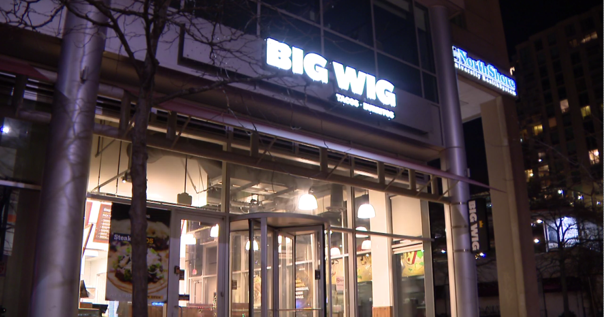 Featured image for "Burrito Special at Northwestern Tied to Norovirus Outbreak"