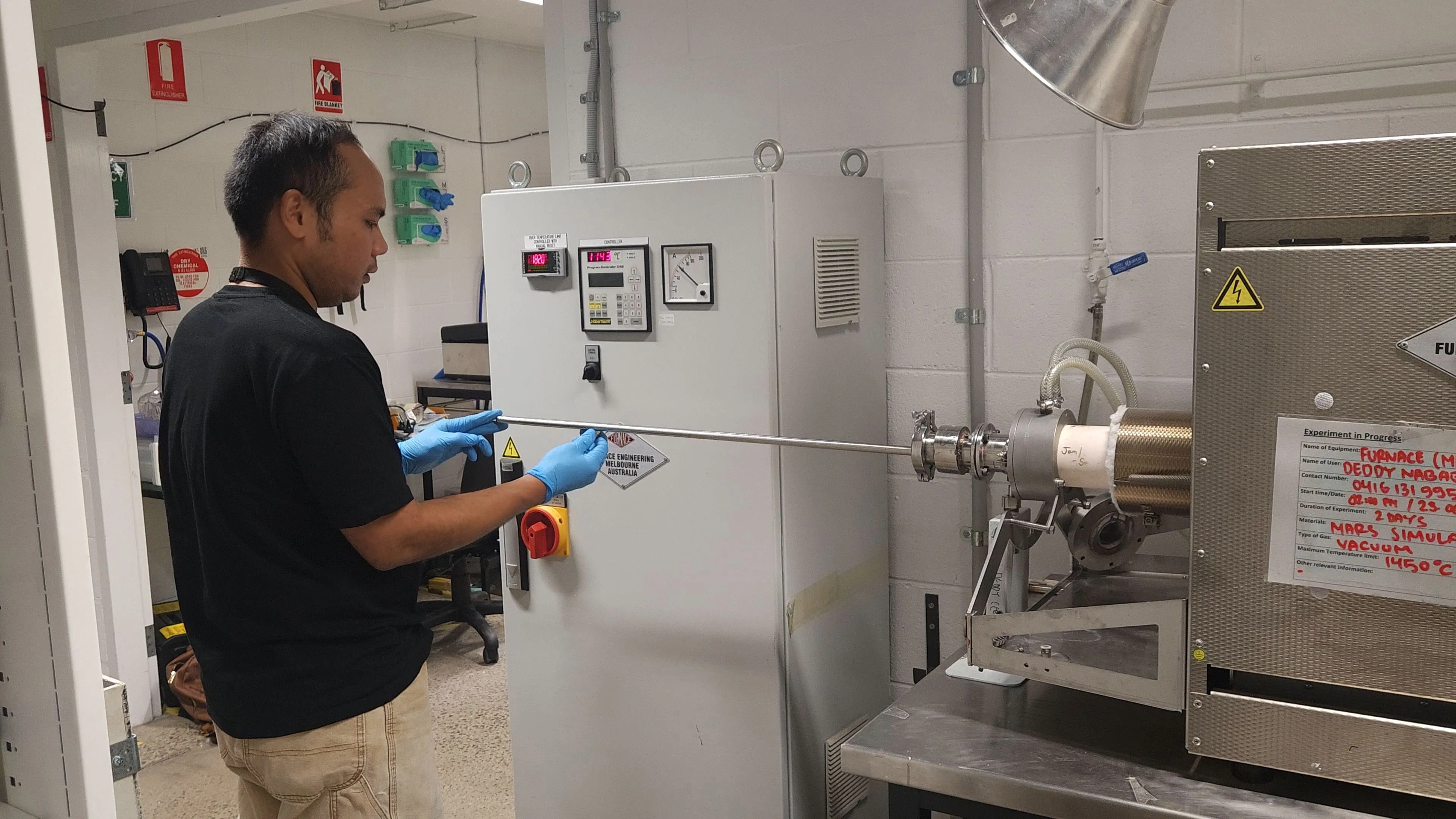 Featured image for Australian Researchers Develop Iron Extraction Method for Martian Colonies