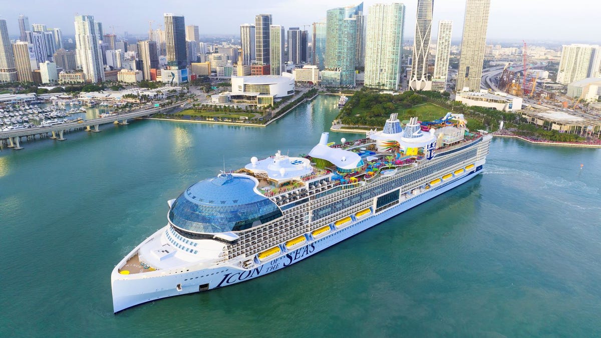 "Exploring Royal Caribbean's Icon of the Seas: The World's Largest Cruise Ship Experience"