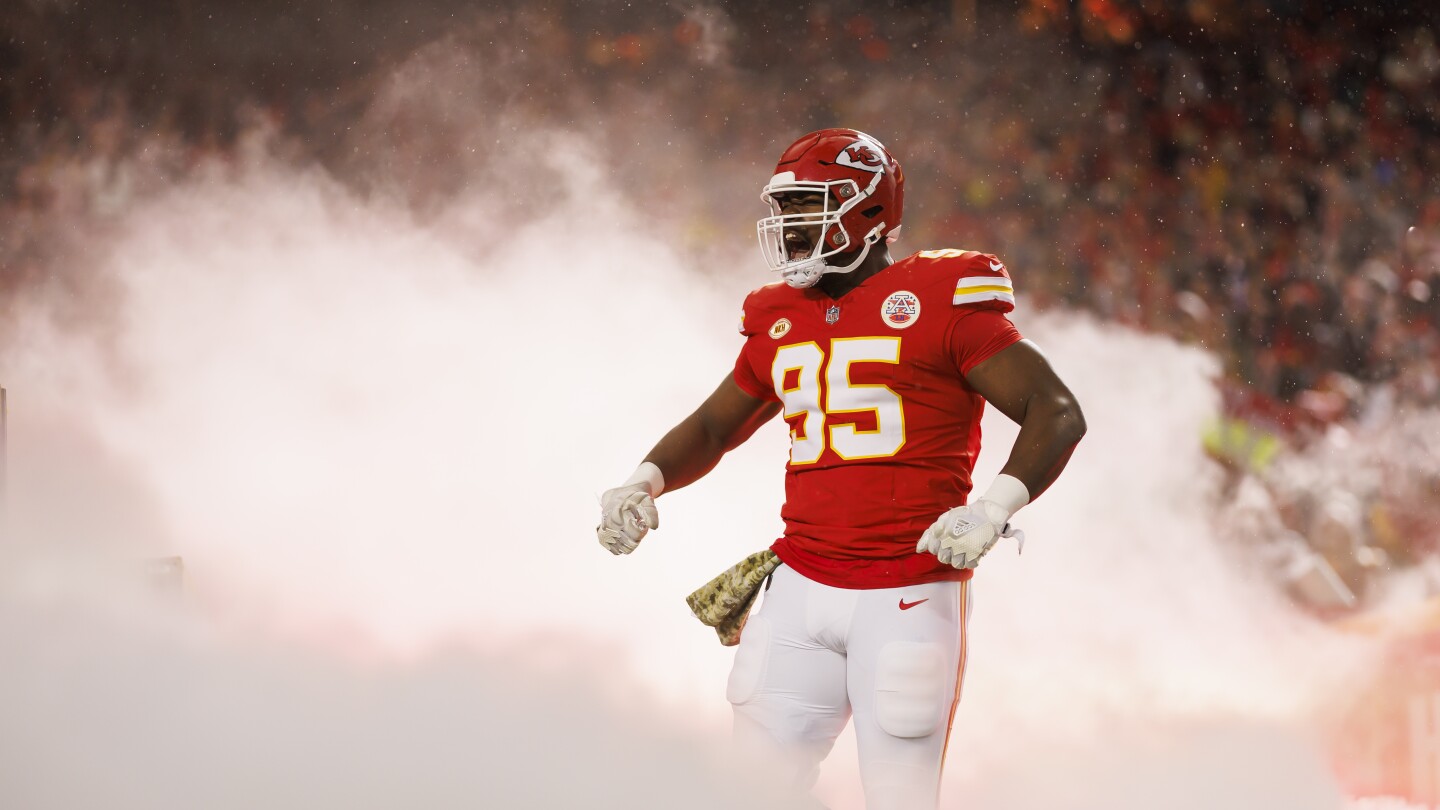 "Chiefs Lock in Chris Jones with Record-Breaking $95 Million Extension"
