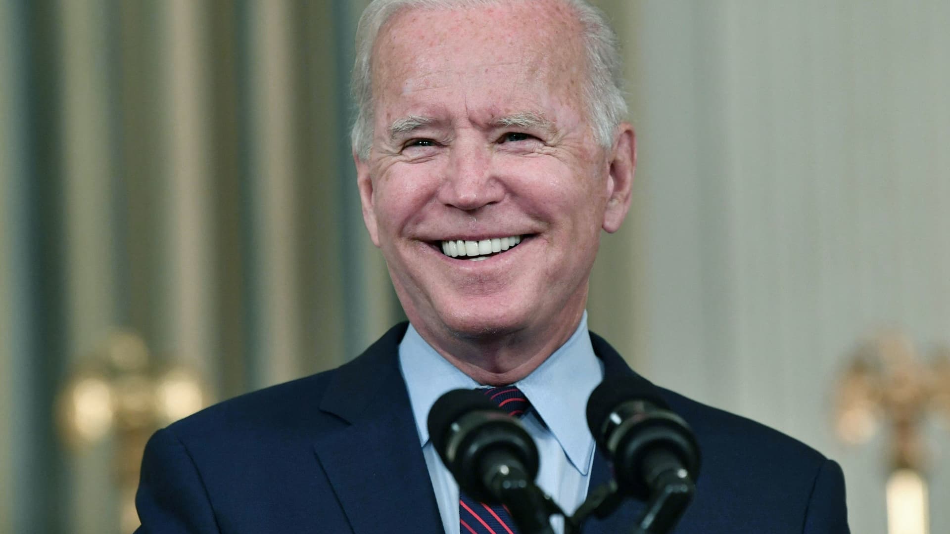 "Biden's Dominance in 2024 Campaign Funding Overwhelms Republican Rivals"