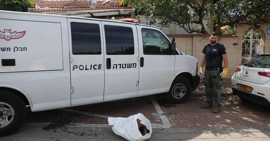 Featured image for Aid Trucks Enter Gaza Amid Ongoing Israeli Attacks