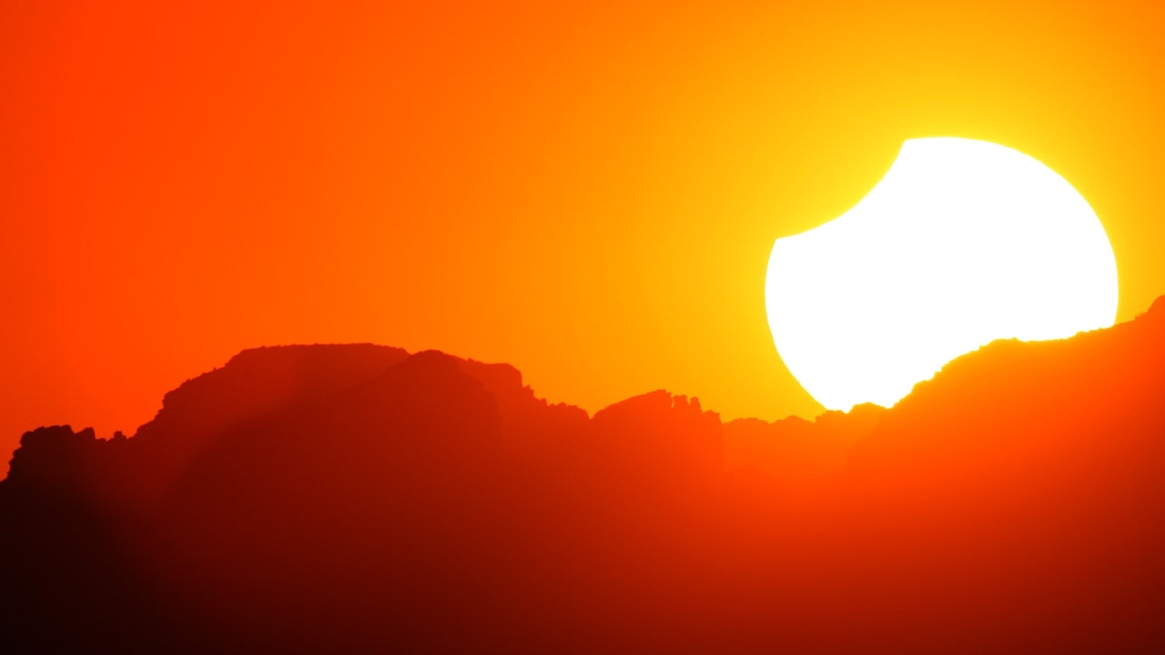 "October's Ring of Fire Eclipse: A Spectacular Celestial Event in the Western US"