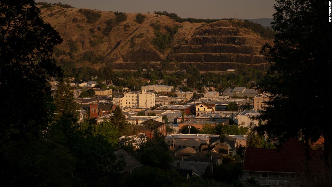 "Roseburg, Oregon's Ongoing Journey to Healing after the Umpqua Community College Shooting"
