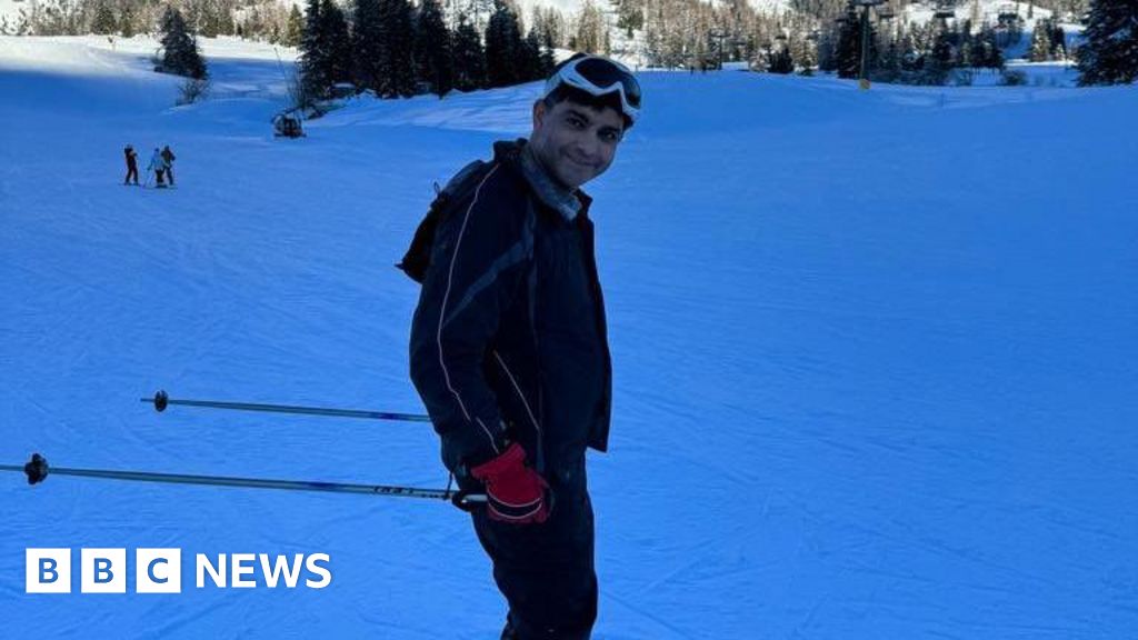 Featured image for "Apple Watch Assists Doctor in Aid of Ryanair Passenger"