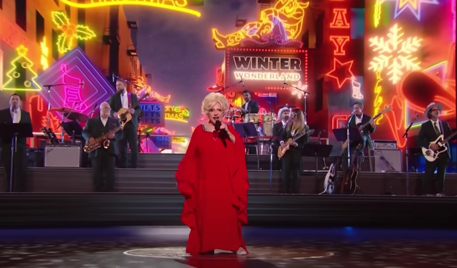 Featured image for Brenda Lee's Christmas Hit Sparks Mariah Carey's Generosity