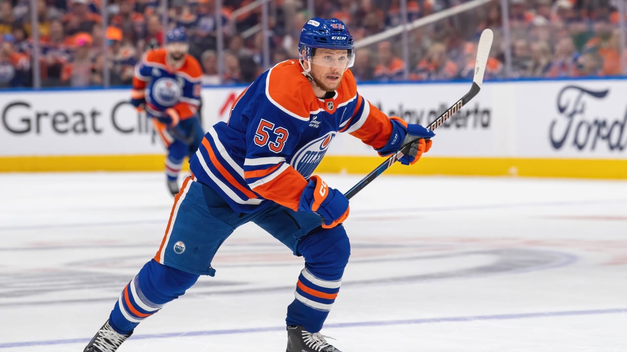 Featured image for Sharks bolster roster with veteran Jeff Skinner on one-year deal