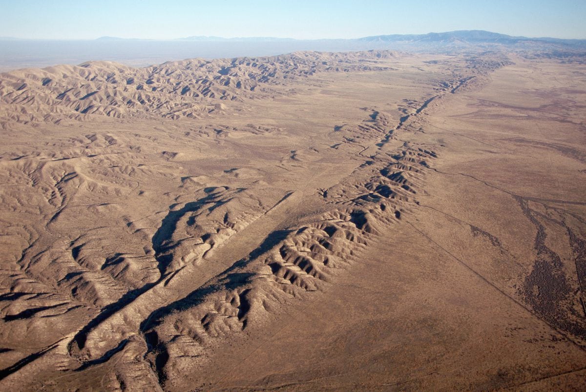 GPS Devices: Early Detection of Major Earthquakes