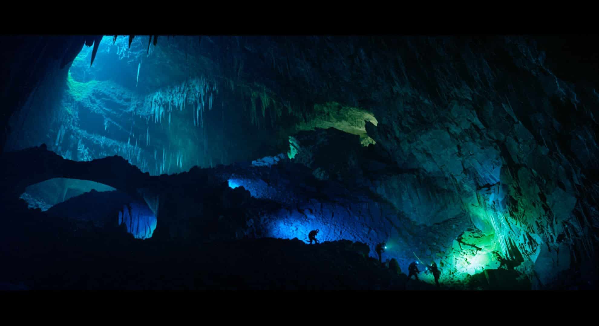 Featured image for Scientists Uncover Hidden Massive Structure Beneath Rocky Mountains