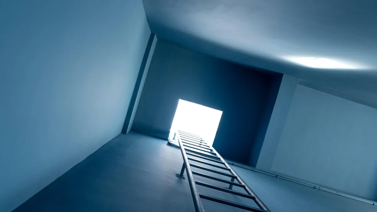 Featured image for How to Upgrade Incompatible Windows 10 PCs to Windows 11 for Free