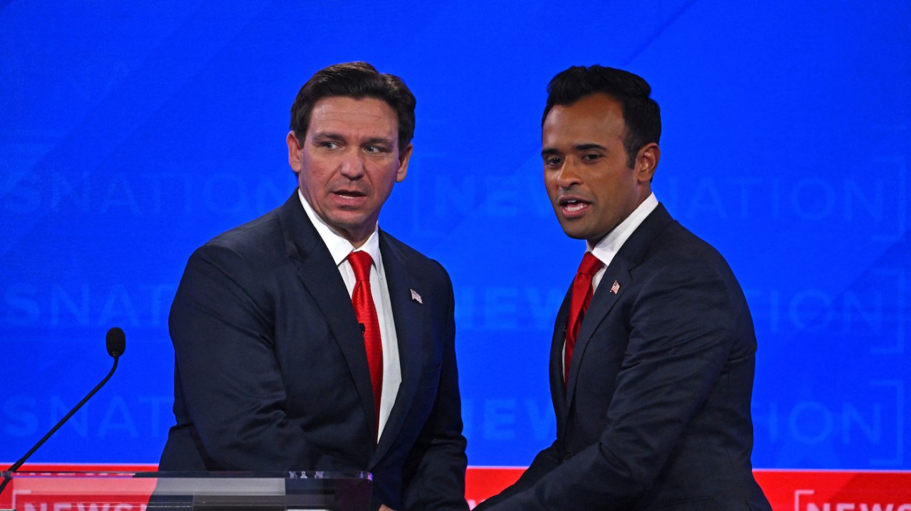 Featured image for "DeSantis and GOP Candidates: From CNN Stage to Iowa's Gentler Tone"