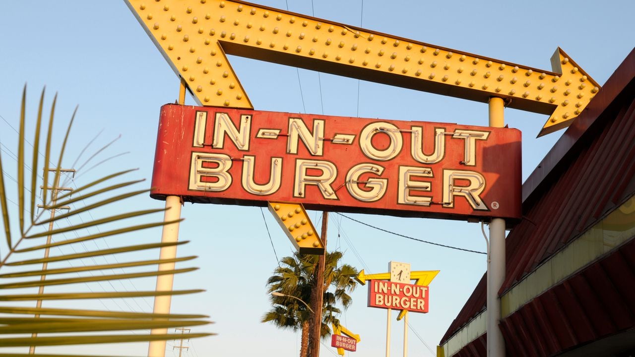 "In-N-Out's Historic Closure: Crime Forces First Location Shutdown"